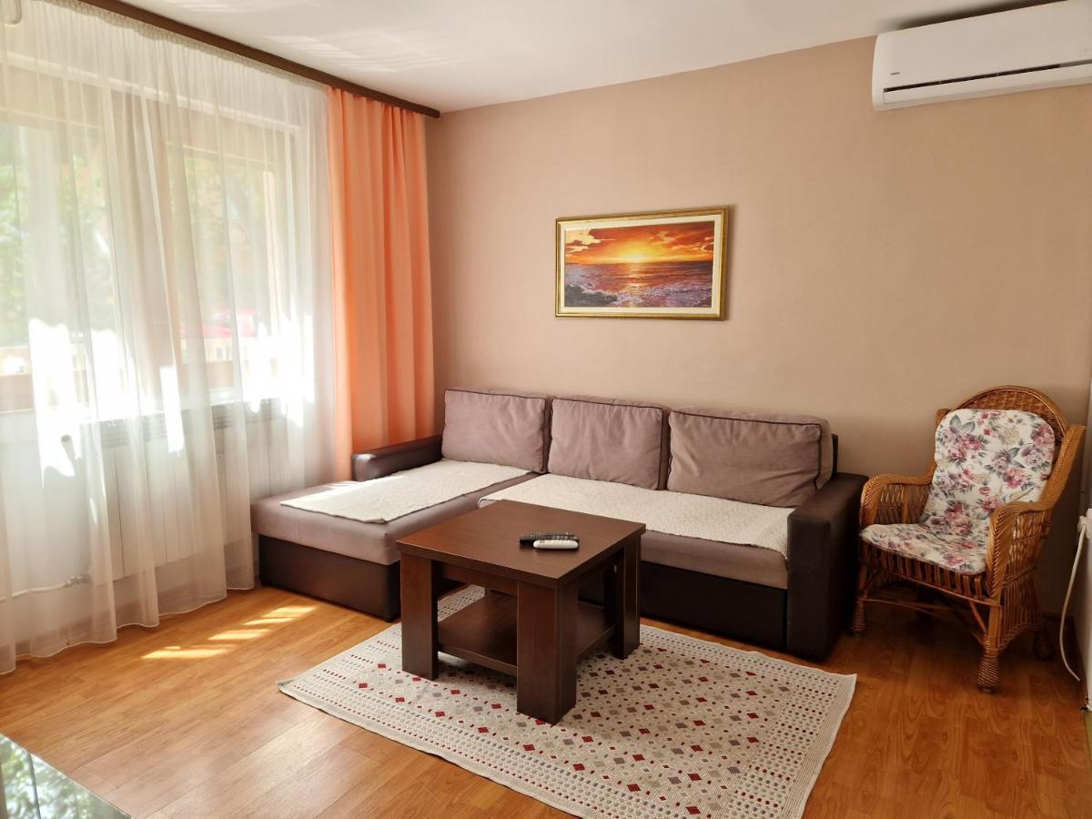 Spago Apartment Конич Екстериор снимка